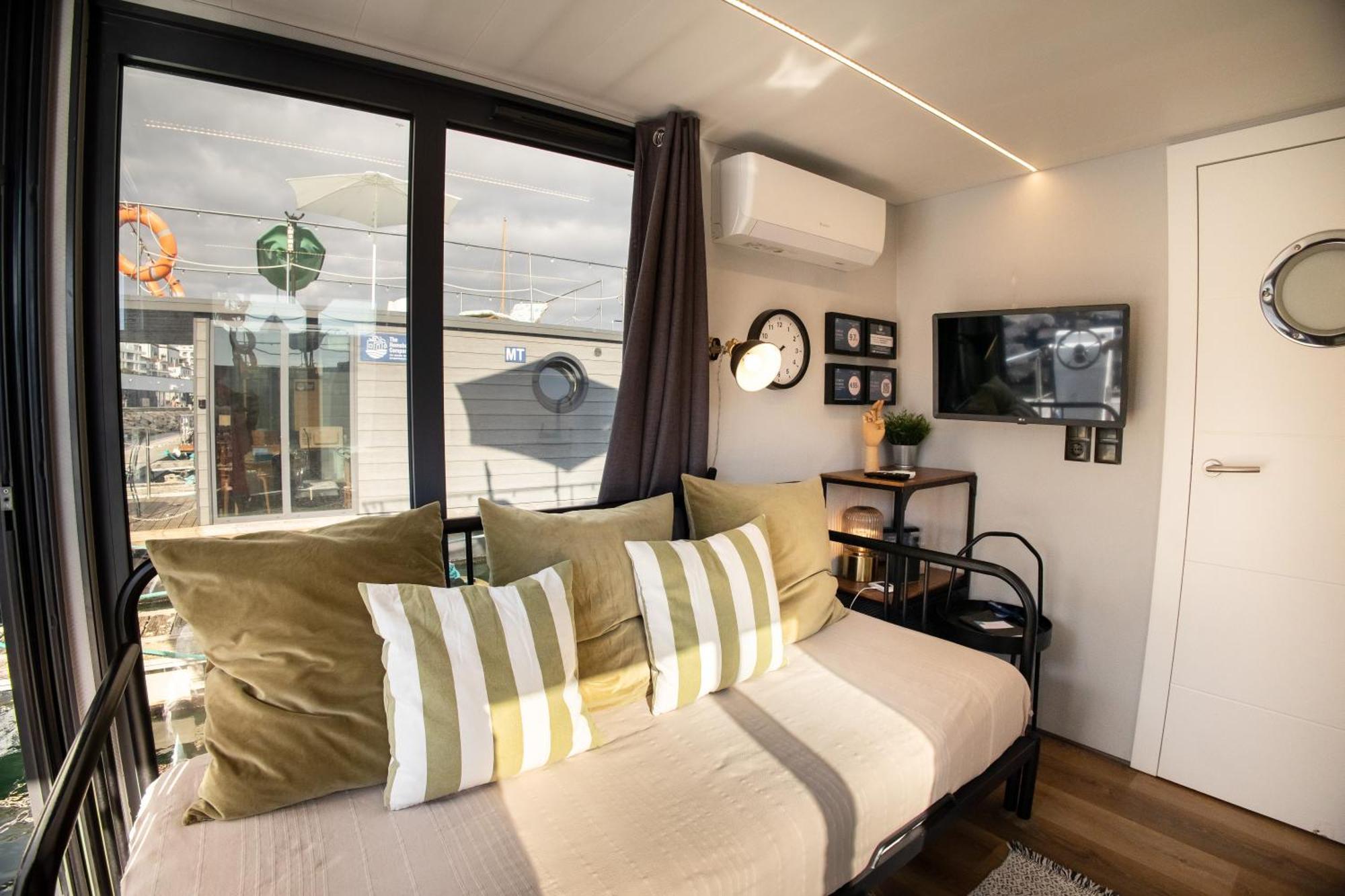 The Homeboat Company Sant'Elmo-カリアリ エクステリア 写真